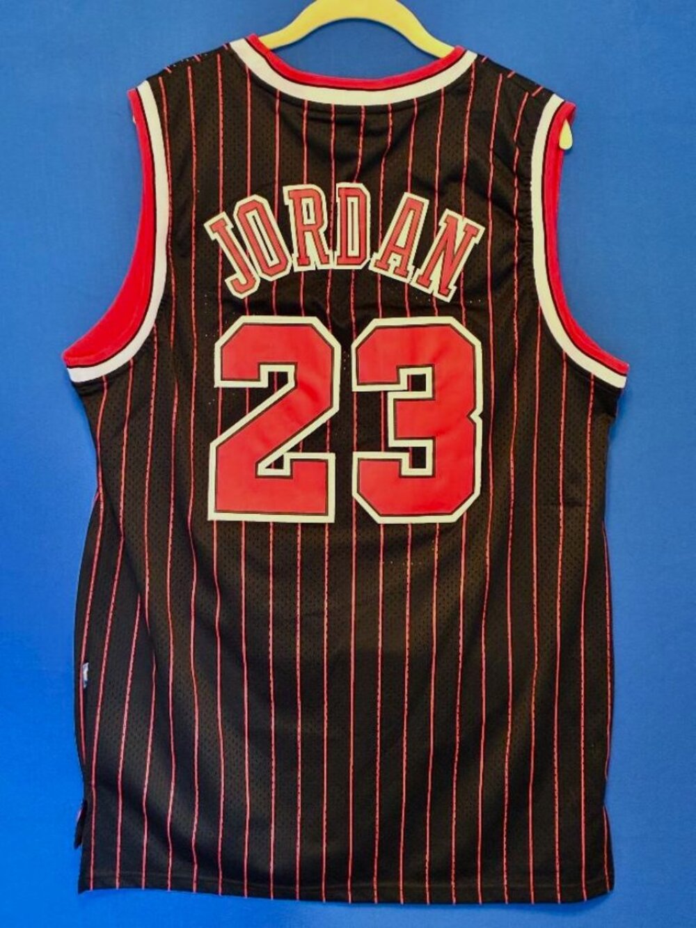 Nike Chicago Bulls Michael Jordan #23 Black Pinstripe Swingman Jersey Men's XL - Picture 6 of 10